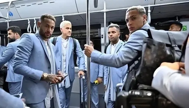 盘点2022世界杯球员私服，西装如何穿出巴西队的高级感？
