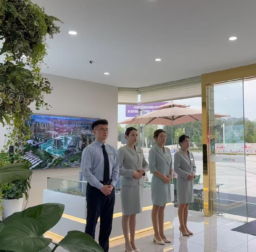 长虹集团营销中心服装交付完成